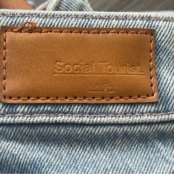 Social Tourist Light Wash Heart Patch Ultra High-Rise Baggy Jeans Sz 25/1Reg Y2K - Picture 9 of 10